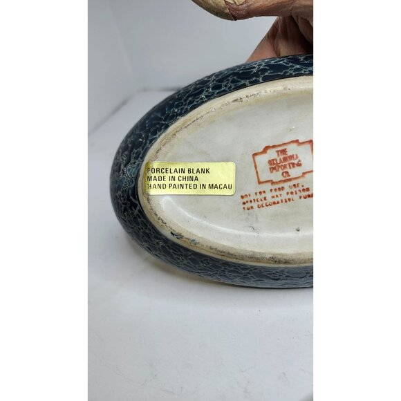 Vintage Decorative Oval Porcelain Box With Hand-Painted Macau Bird Design Gold D - Picture 6 of 14